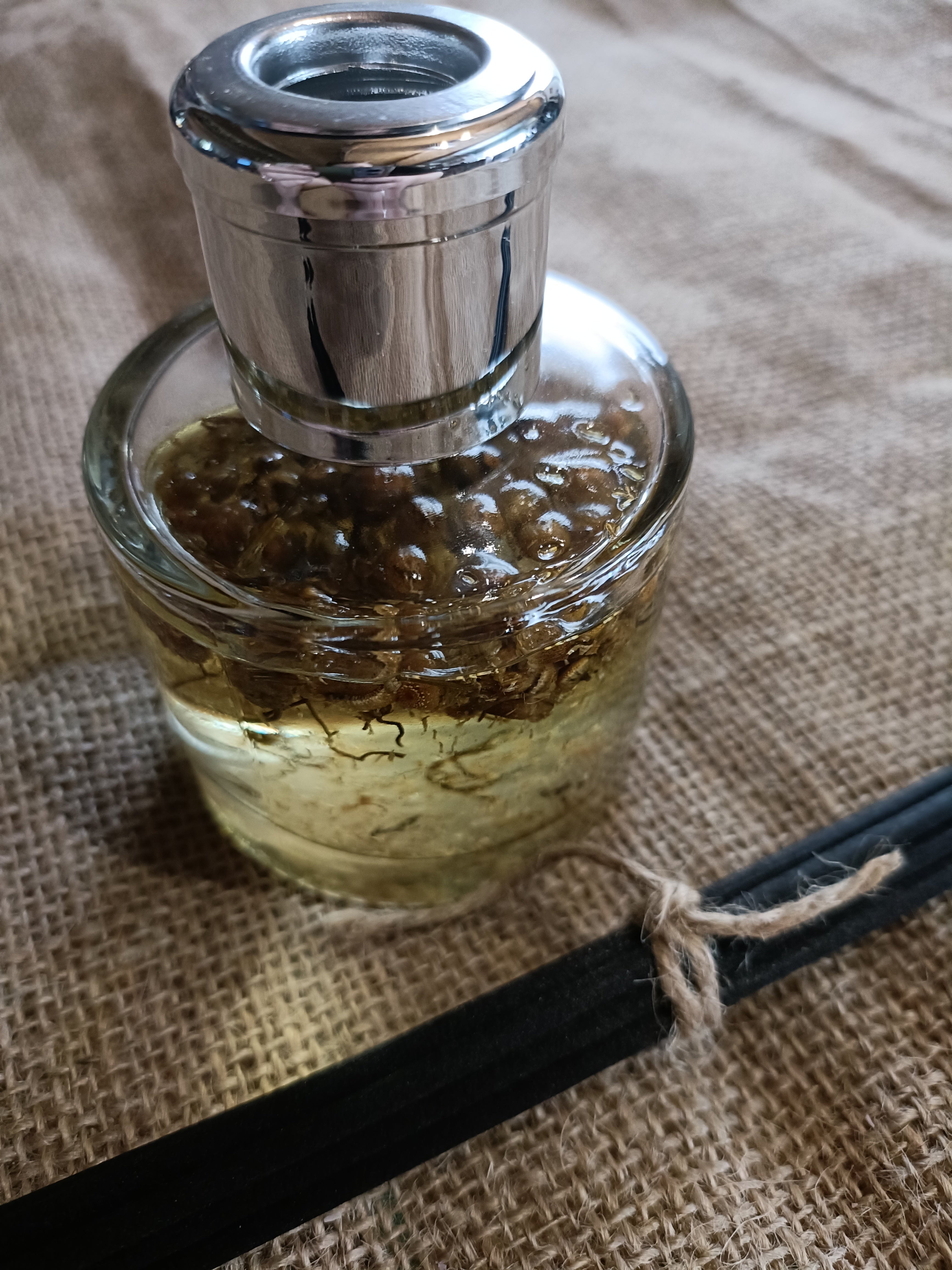 White Lavender & Chamomile Reed Diffuser