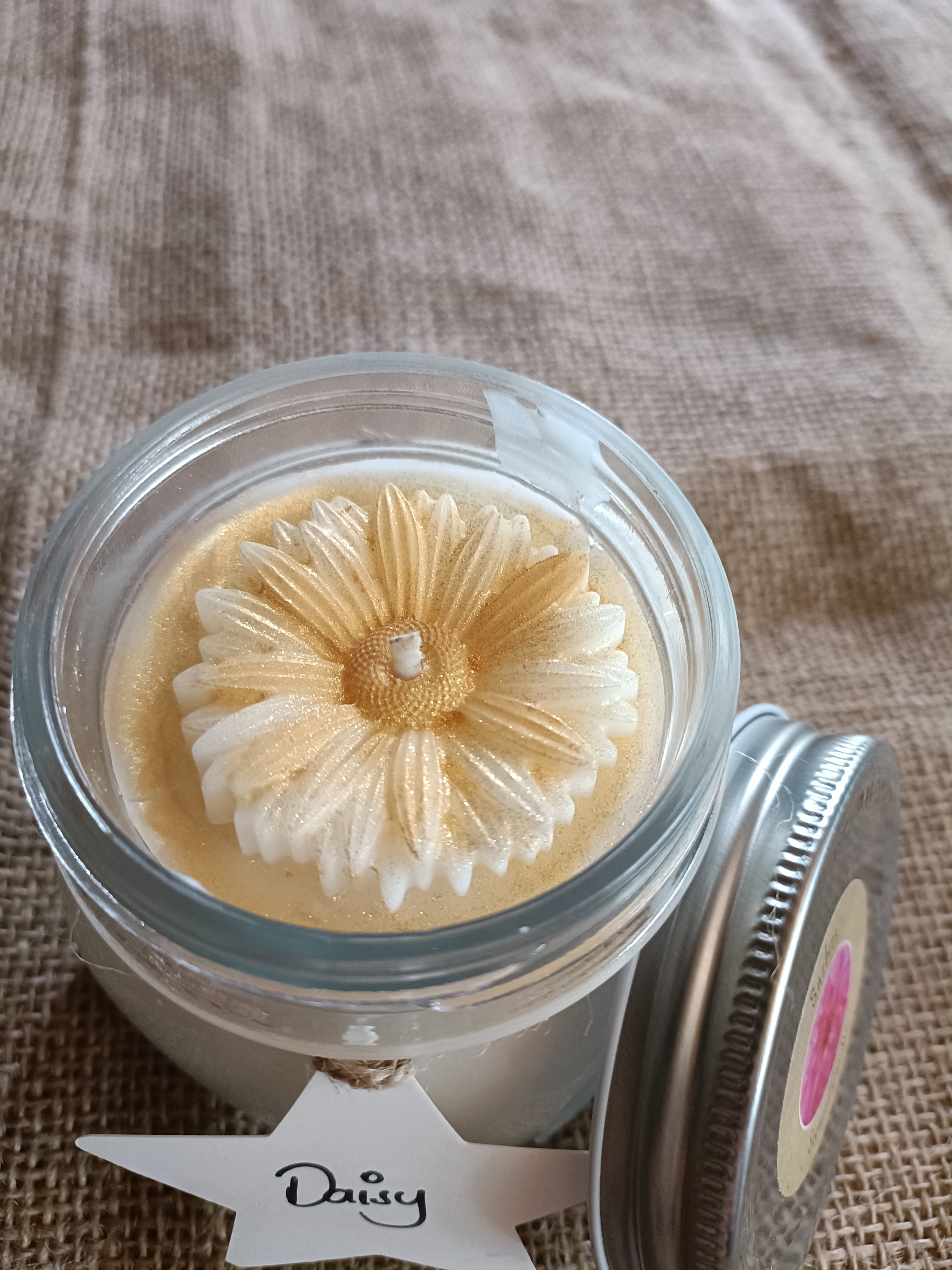 Daisy Large Candle